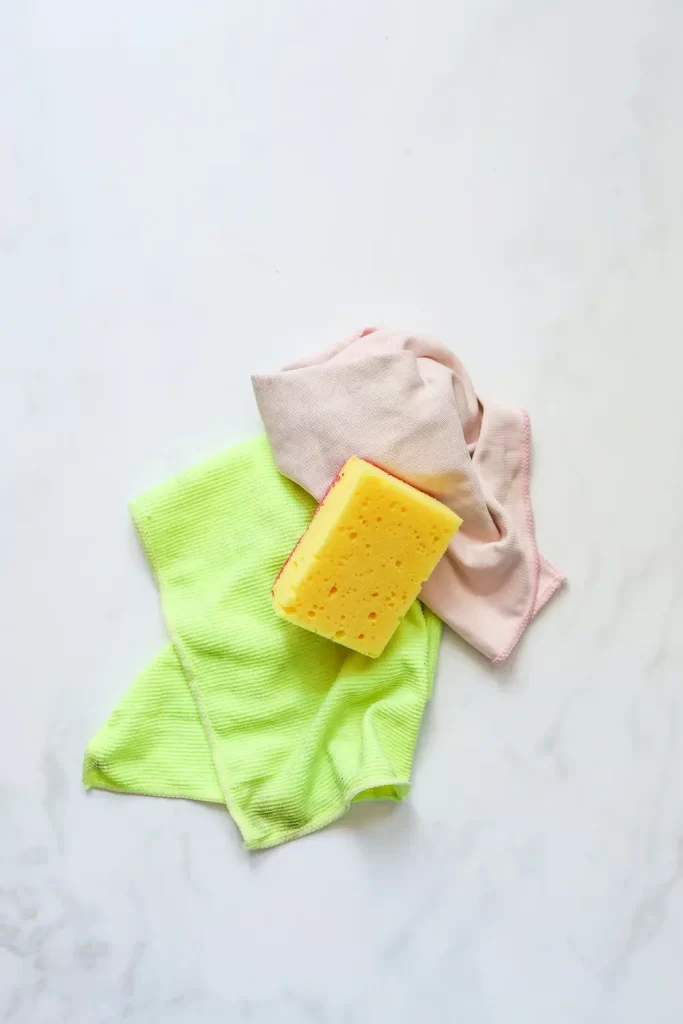 sponge and cleaning cloths