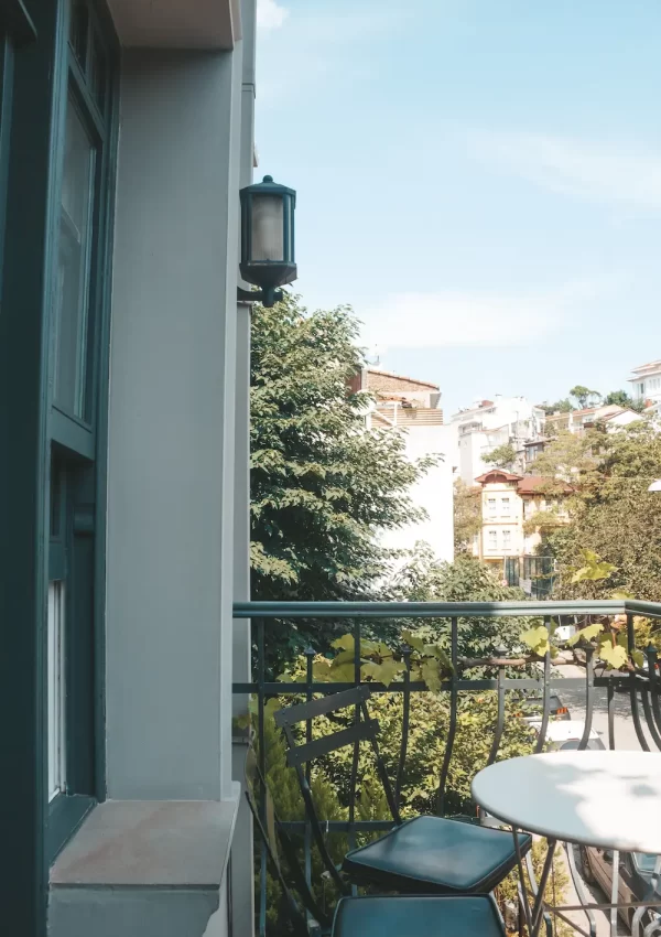 12 ways to keep your apartment patio clean