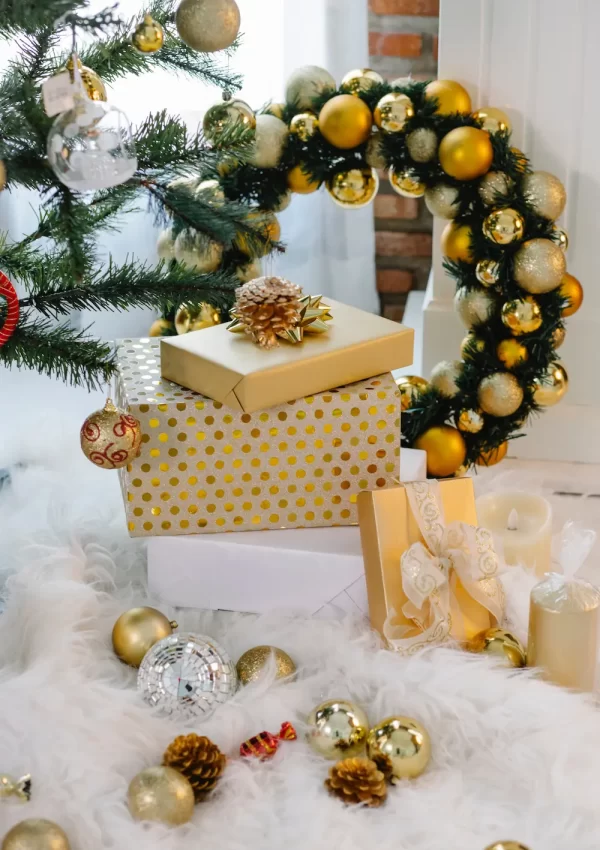 christmas decor in apartment