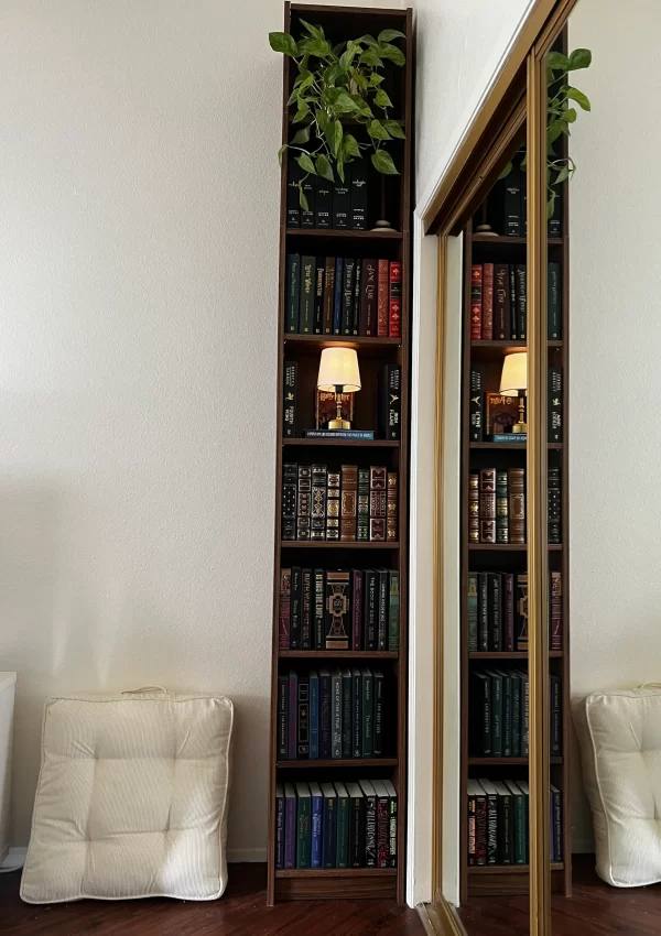 How to style your bookshelf